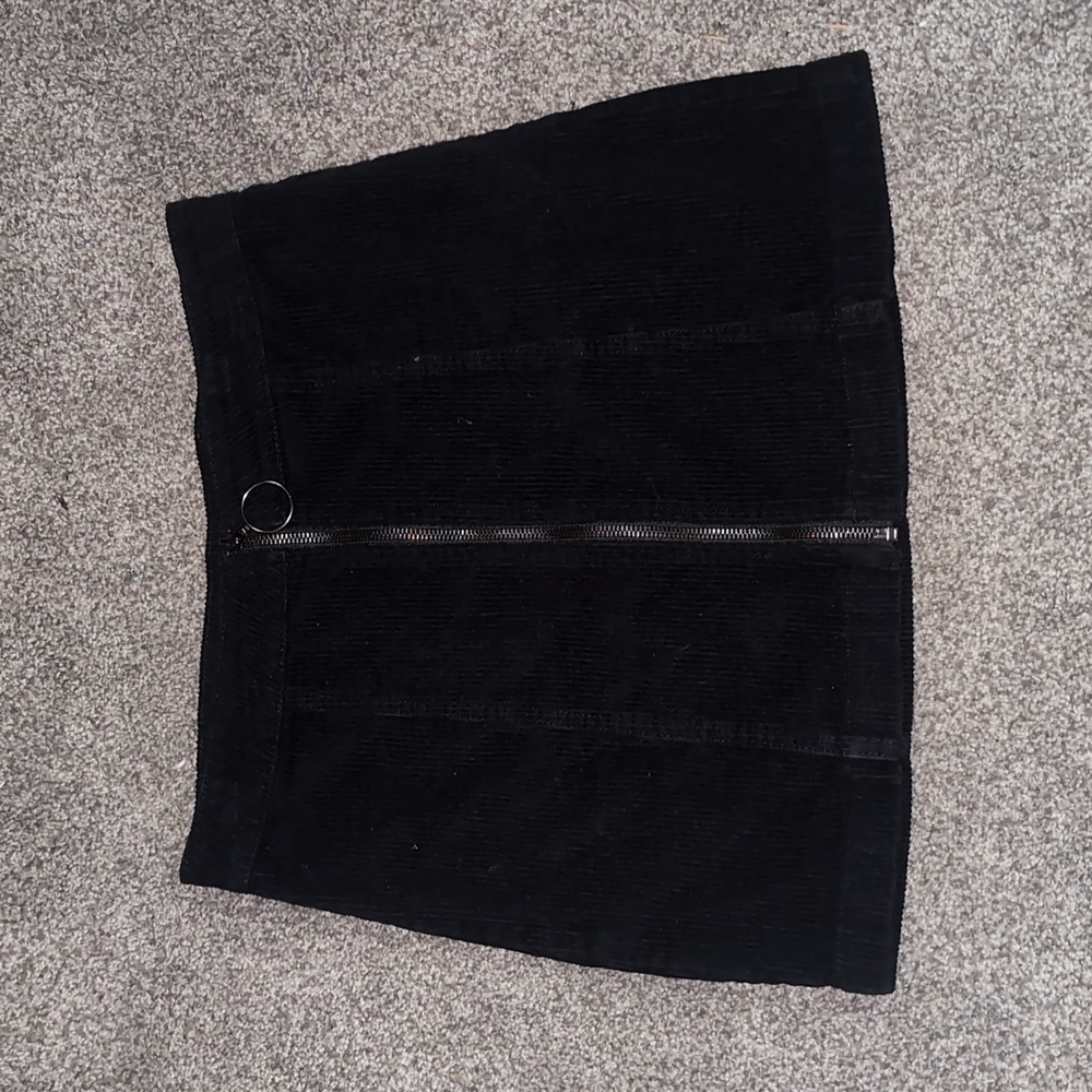 Forever 21 Black Mini Skirt with Zipper Detail